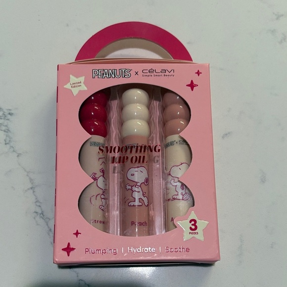 Peanuts Other - Peanuts x Celavi Smoothing Lip Oil Set - Strawberry, Peach, Vanilla